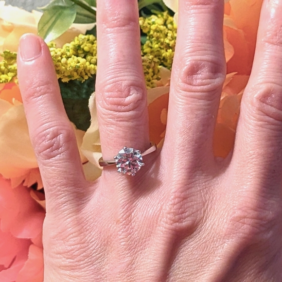 2CT Authentic Moissanite, 18k White Gold-Plated 925 sterling Silver - Size 5,7,8 - Picture 5 of 8